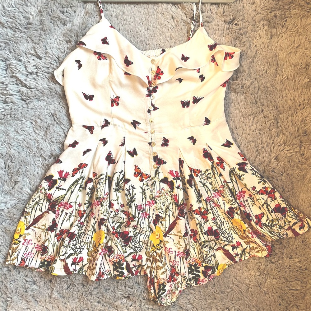 NEW Open back short romper